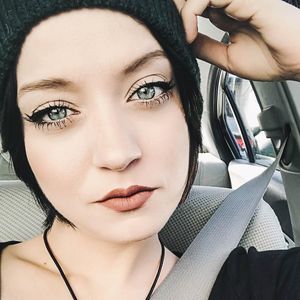 Meet your Posher, Desiree